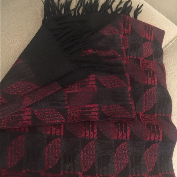 Museum of Fine Arts Boston scarf 100% wool - Picture 3 of 6